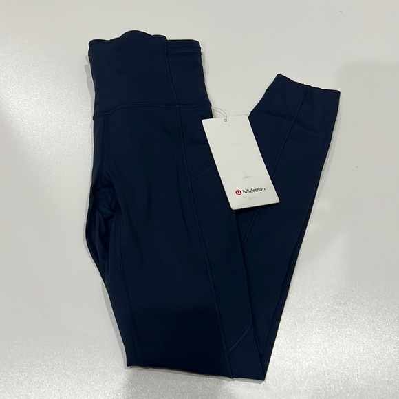 lululemon athletica Pants - Lululemon Navy Fast and Free Tight 25” with Pockets